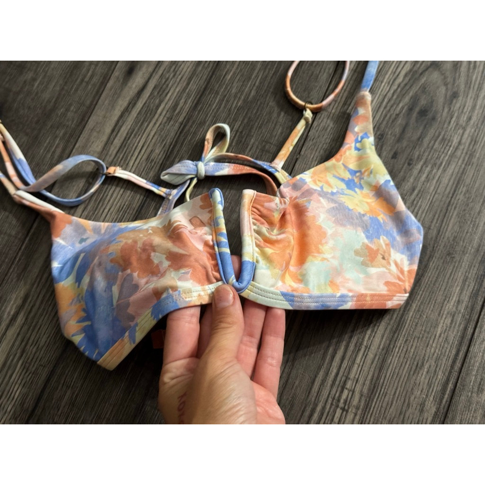 O’Neil Brand New Small Bikini Top - Tropical Cancun Pattern/Color Retail $50 - Picture 5 of 5